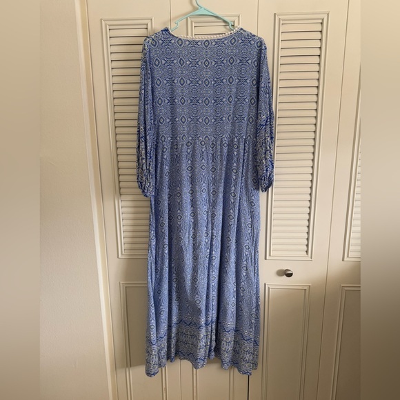 Women’s Blue & White 3/4 Sleeves Maxi Dress Size Medium Beach Vibe Summer Spring - Picture 2 of 4